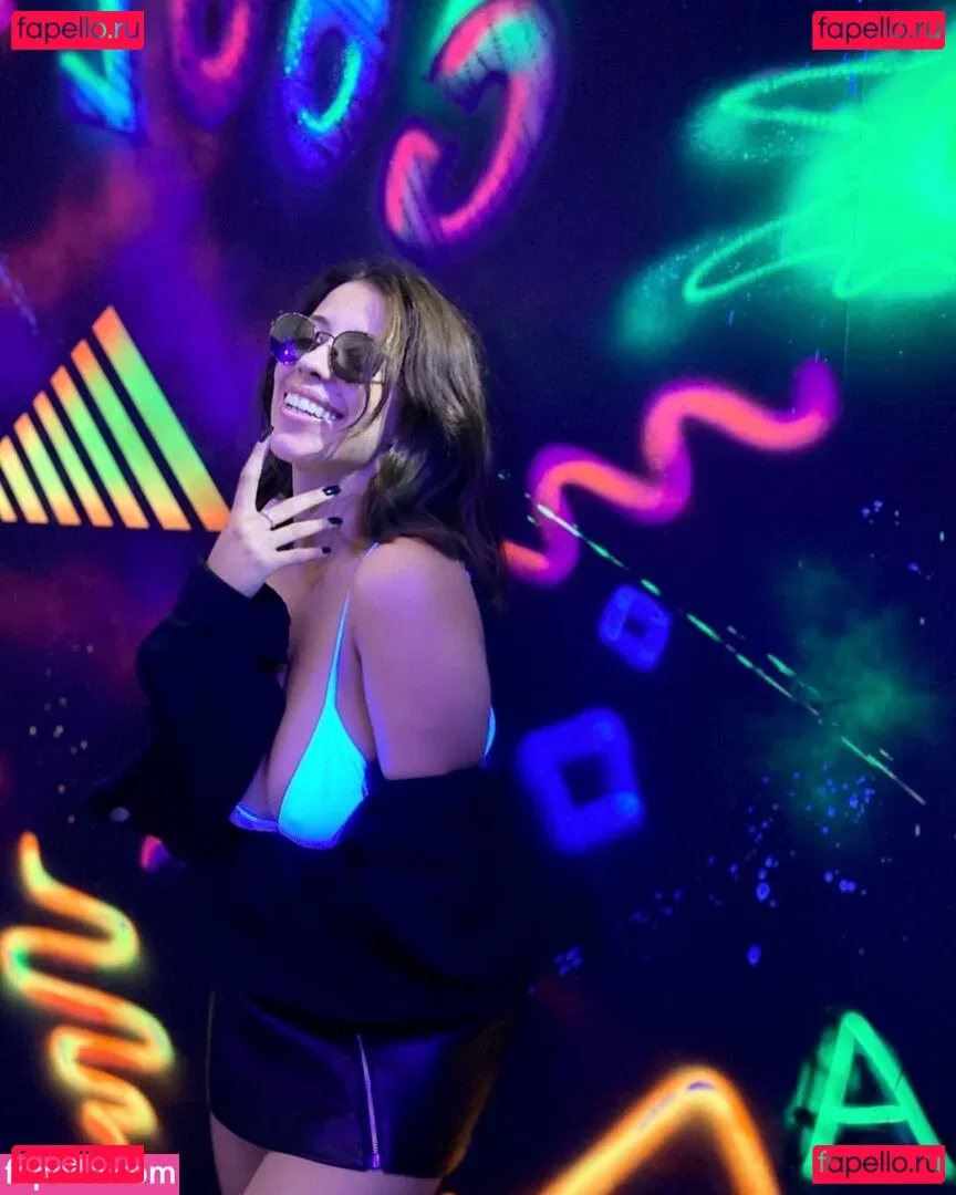 Anah Elisa Onlyfans Photo Gallery 