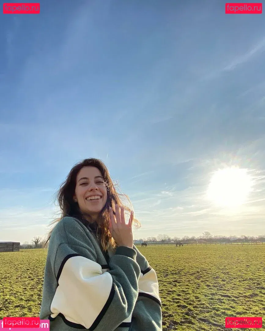 Anah Elisa Onlyfans Photo Gallery 