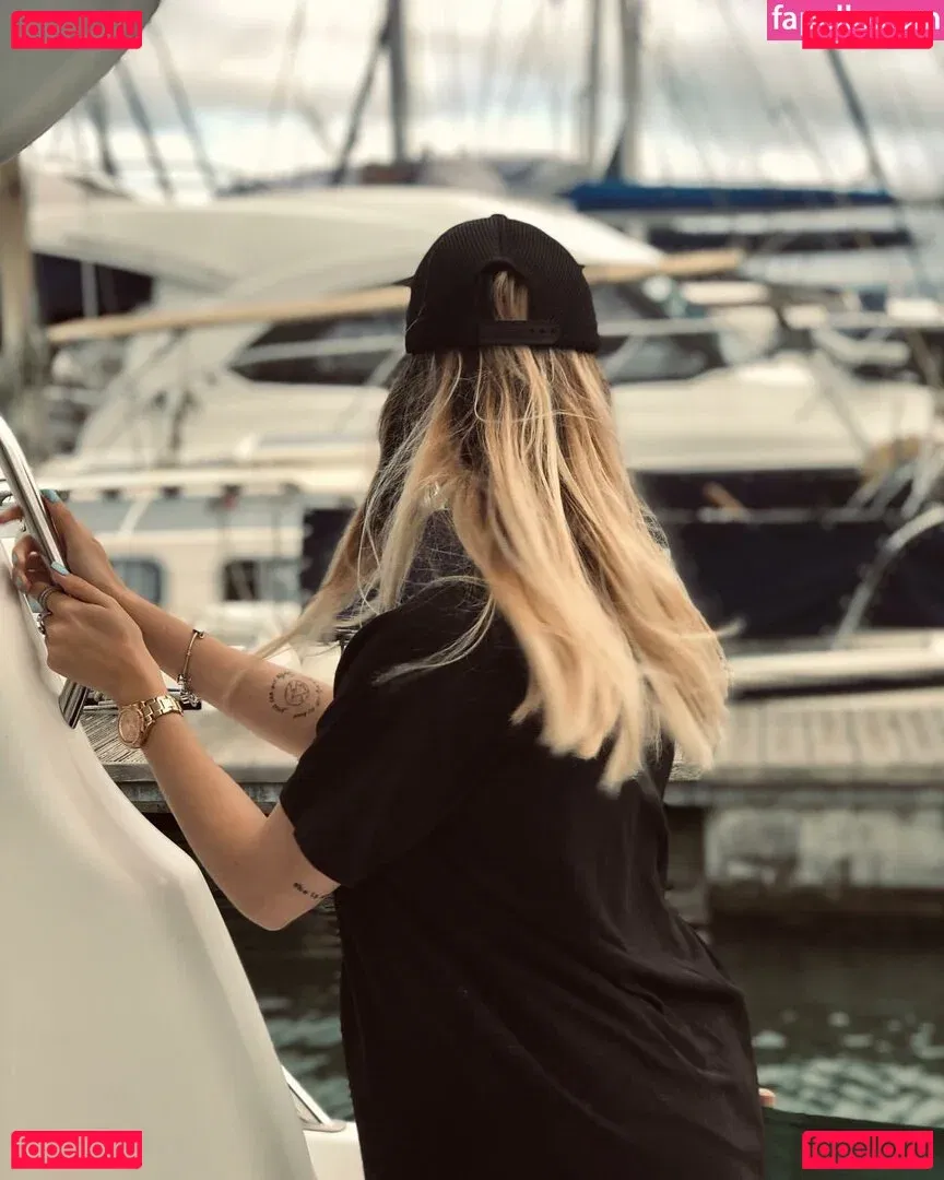 Anah Elisa Onlyfans Photo Gallery 