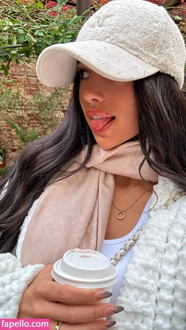 Kama Oxi Onlyfans Photo Gallery 