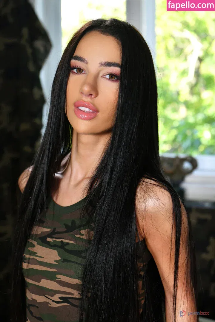 Kama Oxi Onlyfans Photo Gallery 