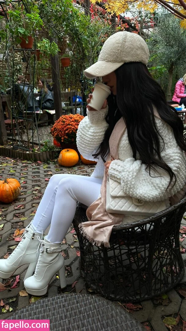 Kama Oxi Onlyfans Photo Gallery 