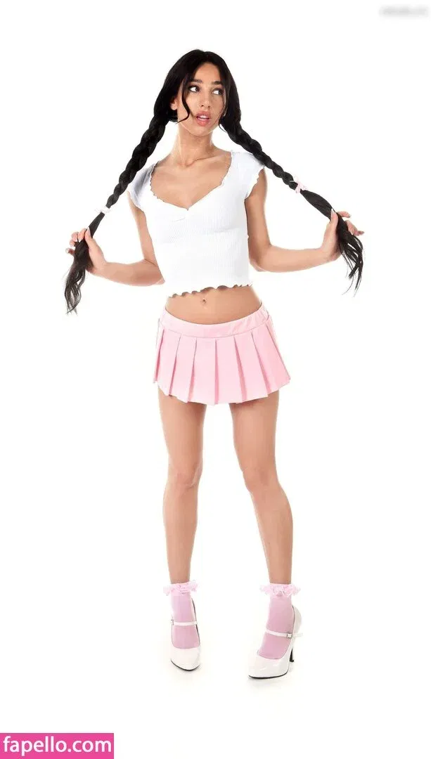 Kama Oxi Onlyfans Photo Gallery 