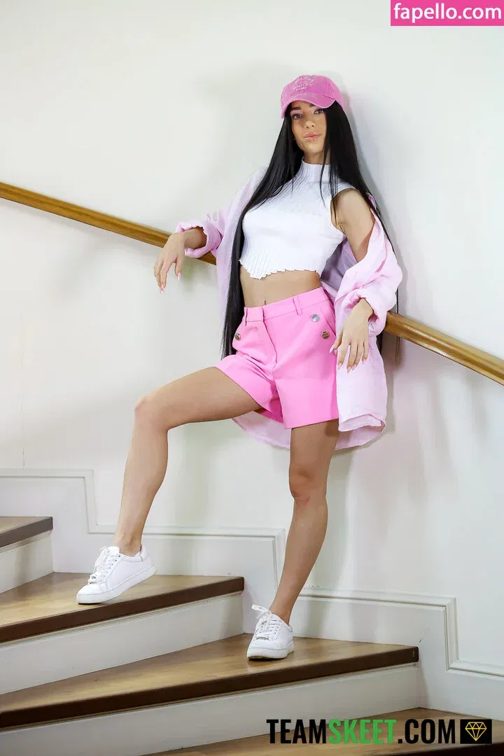 Kama Oxi Onlyfans Photo Gallery 