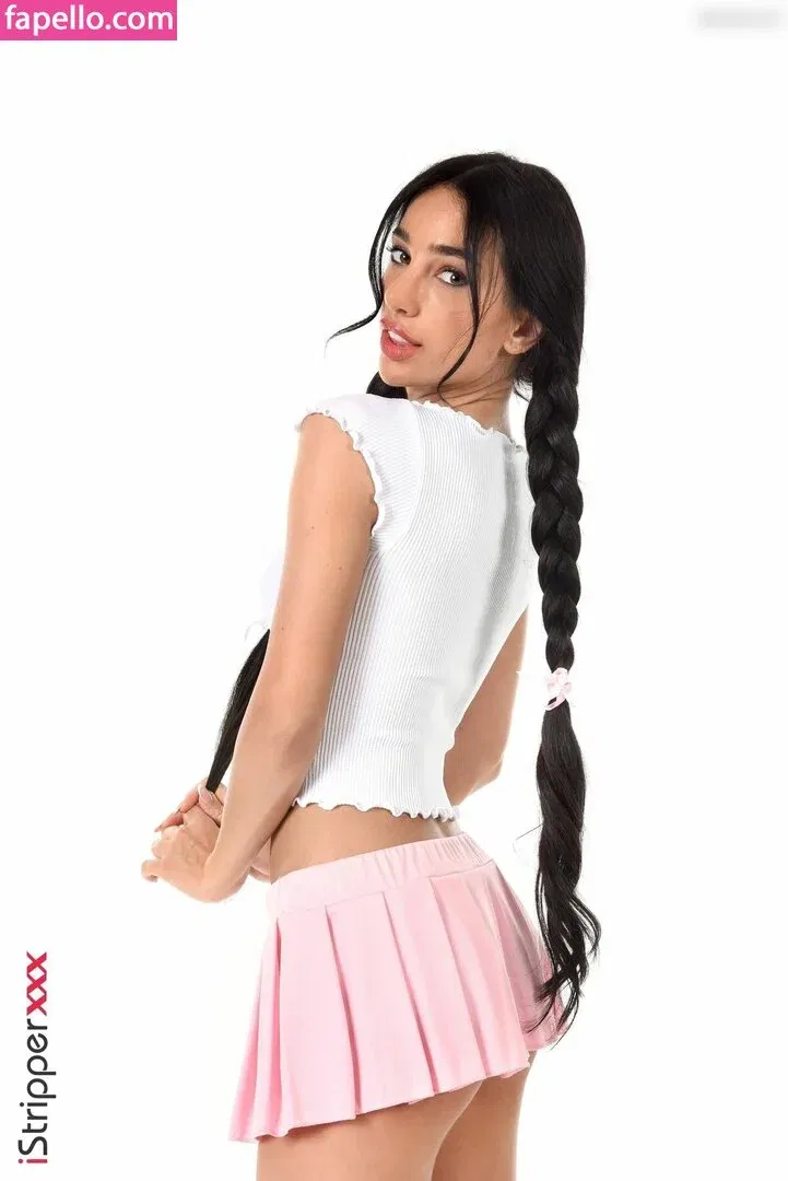 Kama Oxi Onlyfans Photo Gallery 