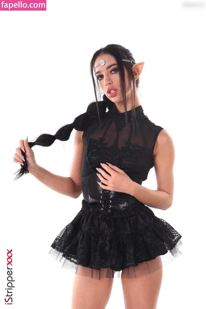 Kama Oxi Onlyfans Photo Gallery 