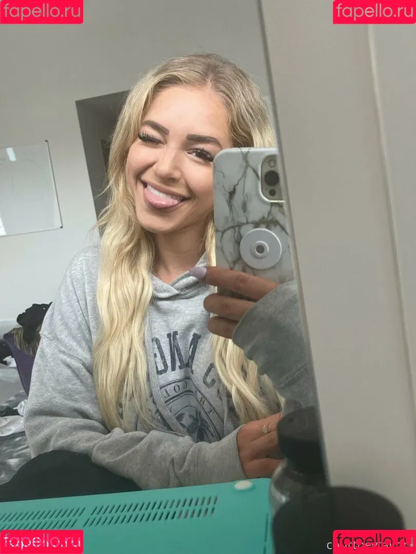 Courtney Taylor Onlyfans Photo Gallery 