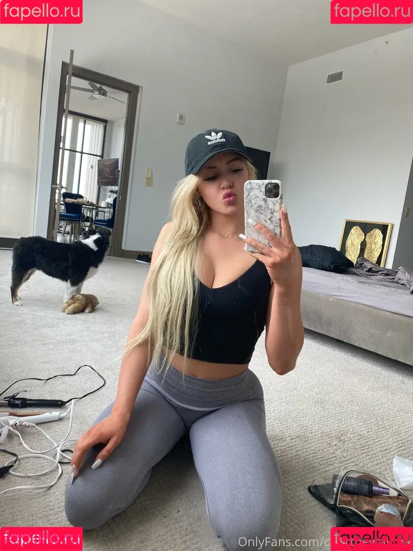 Courtney Taylor Onlyfans Photo Gallery 
