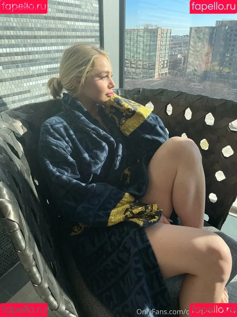 Courtney Taylor Onlyfans Photo Gallery 