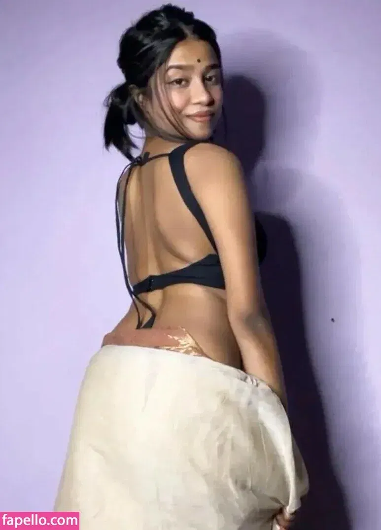 Uva Roy Onlyfans Photo Gallery 