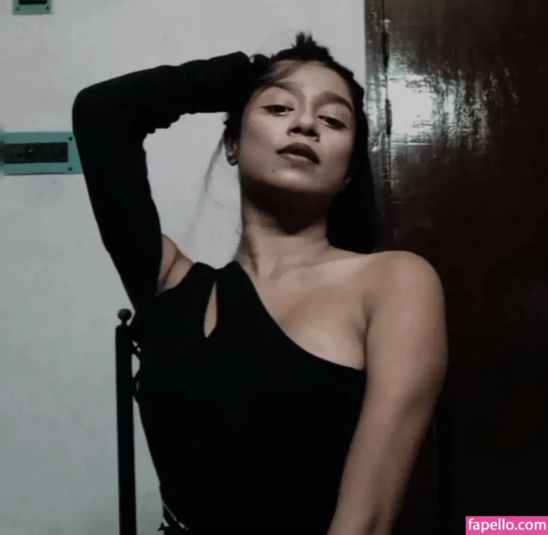 Uva Roy Onlyfans Photo Gallery 