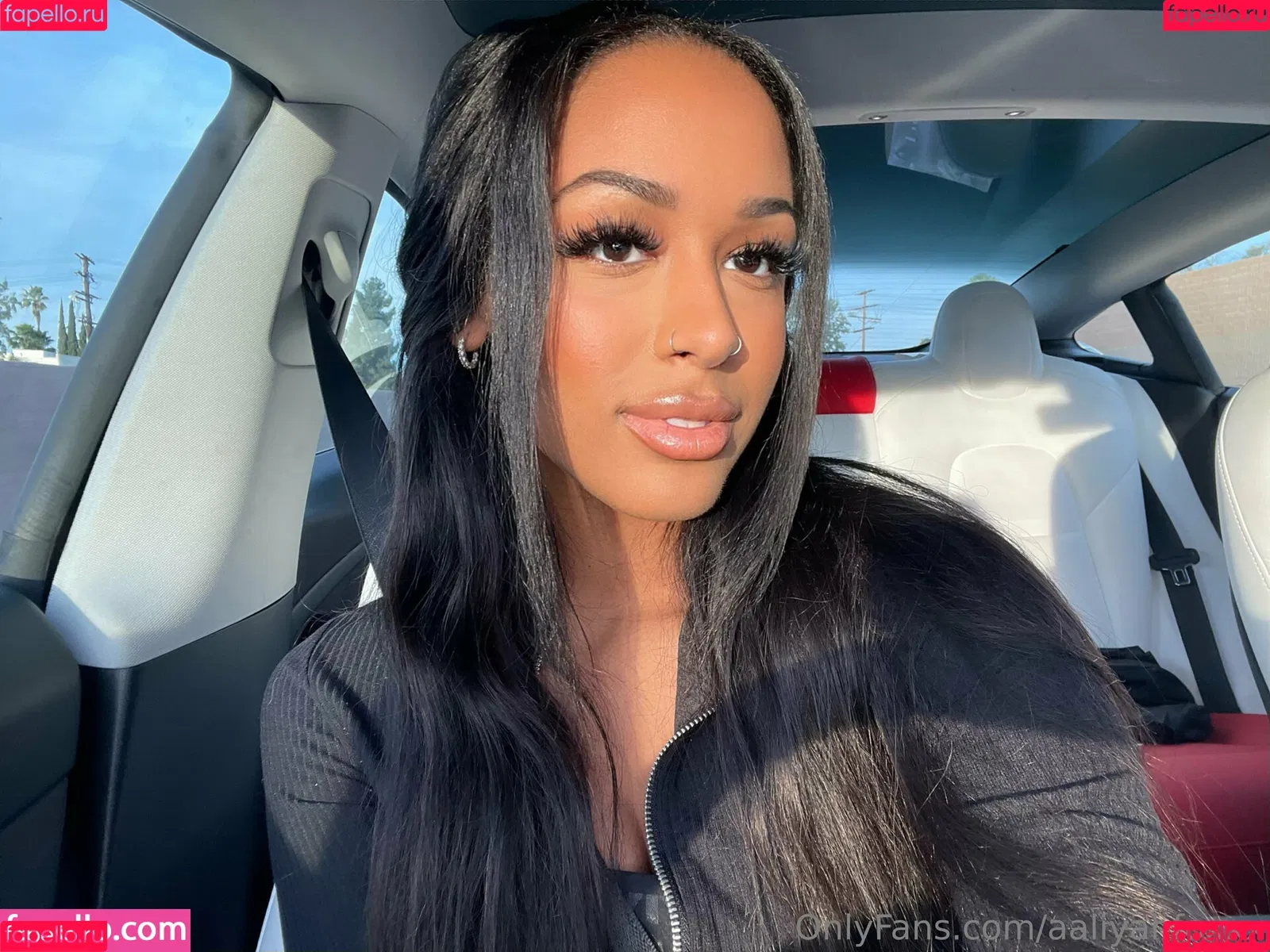 Aaliyah Foxxx Onlyfans Photo Gallery 