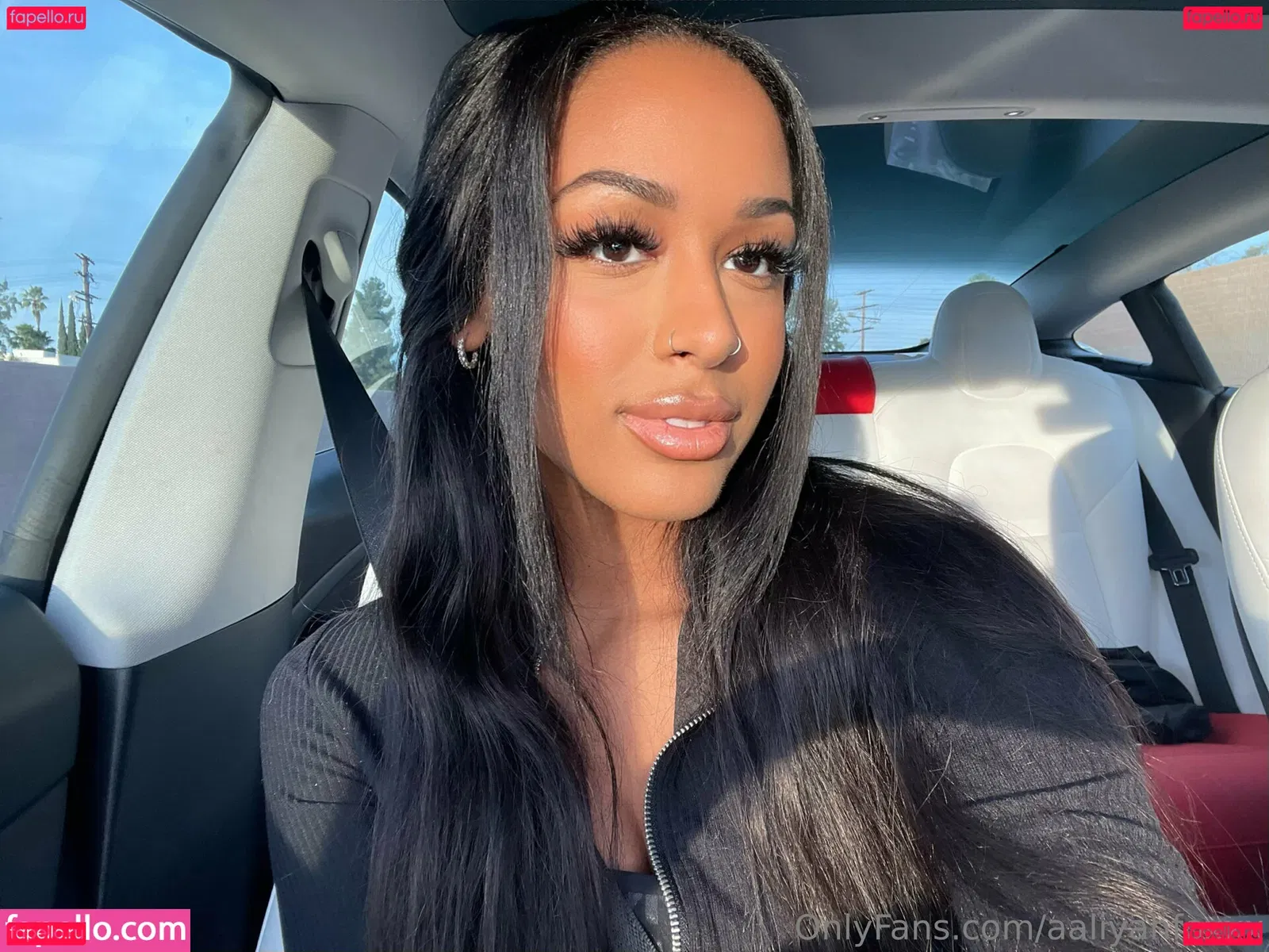 Aaliyah Foxxx Onlyfans Photo Gallery 