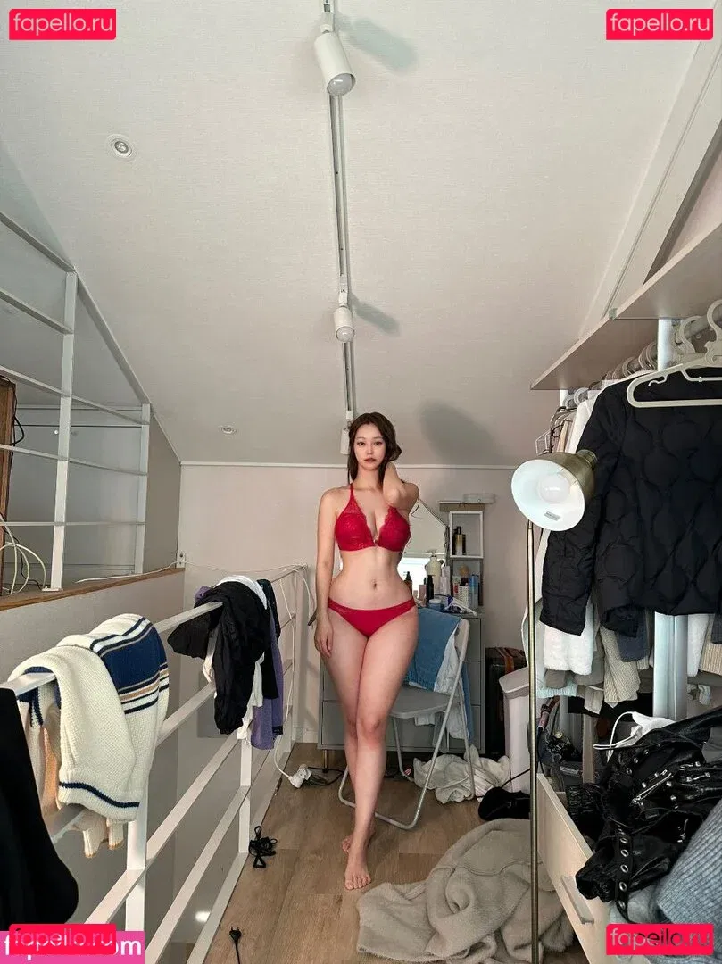 YuYu Onlyfans Photo Gallery 