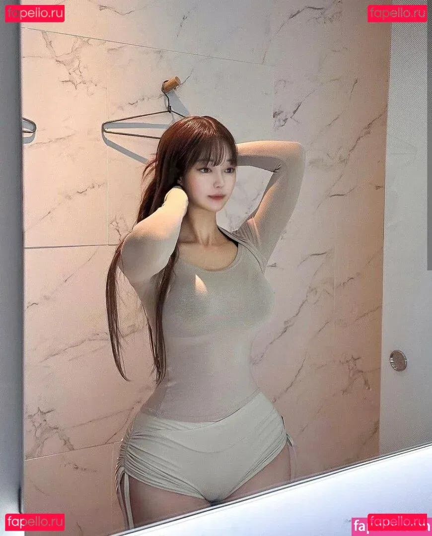 YuYu Onlyfans Photo Gallery 