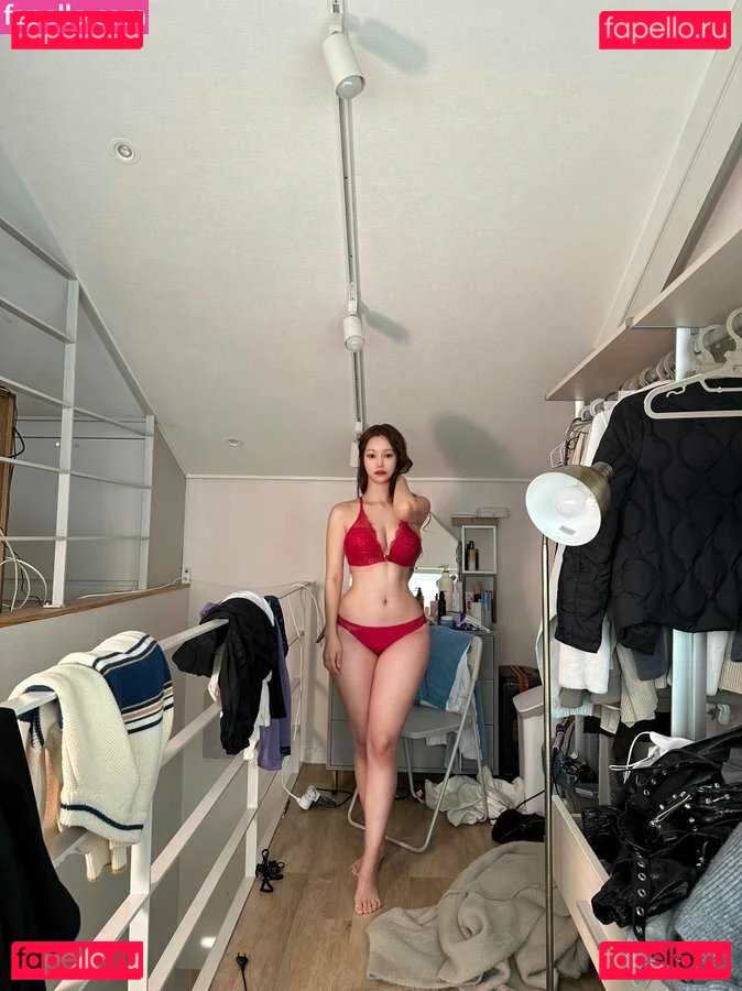 YuYu Onlyfans Photo Gallery 