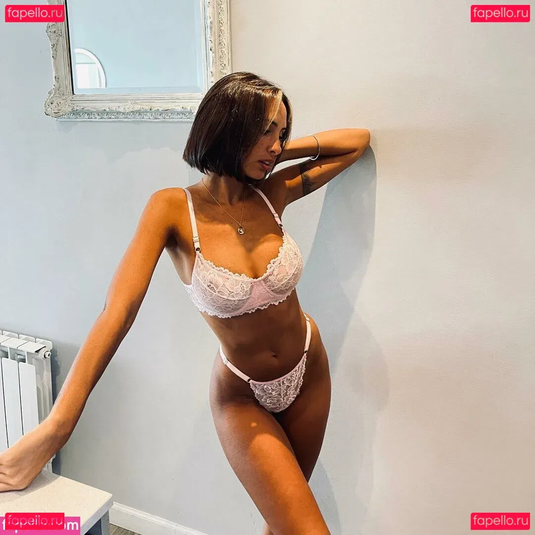 Carola Almirón Onlyfans Photo Gallery 