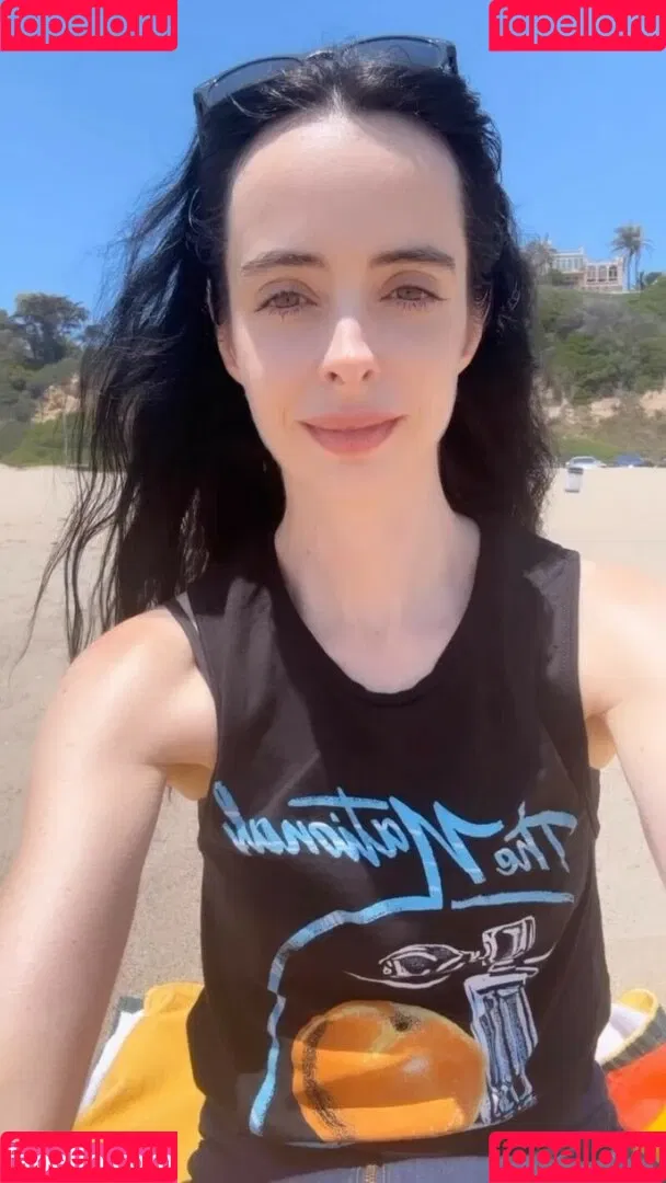 Krysten Ritter Onlyfans Photo Gallery 