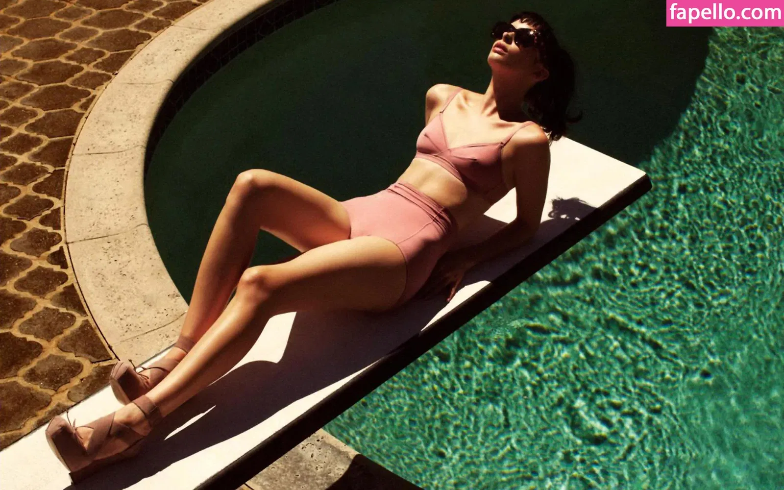 Krysten Ritter Onlyfans Photo Gallery 