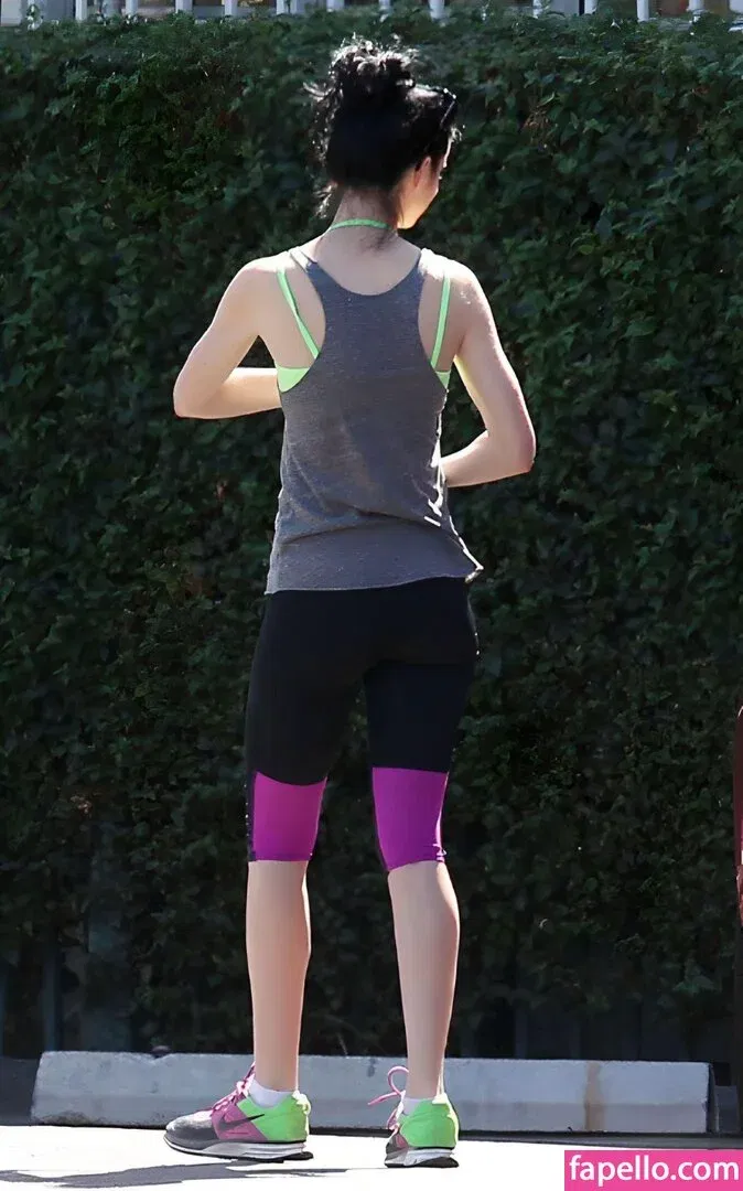 Krysten Ritter Onlyfans Photo Gallery 