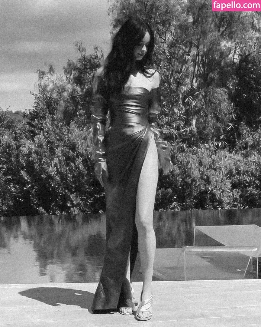 Krysten Ritter Onlyfans Photo Gallery 