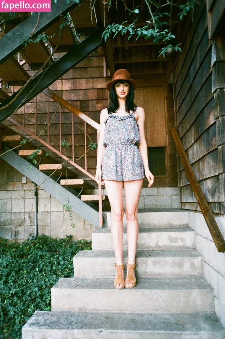 Krysten Ritter Onlyfans Photo Gallery 