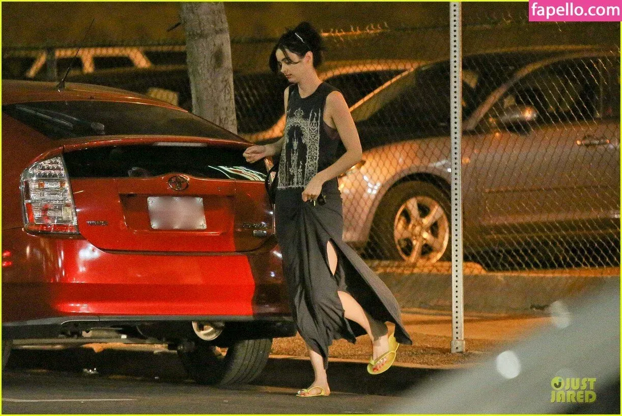 Krysten Ritter Onlyfans Photo Gallery 