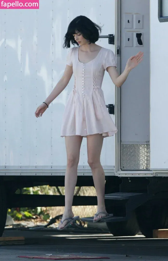 Krysten Ritter Onlyfans Photo Gallery 