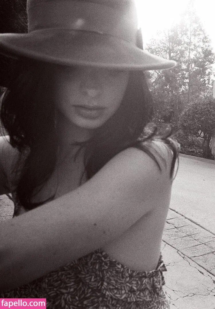 Krysten Ritter Onlyfans Photo Gallery 