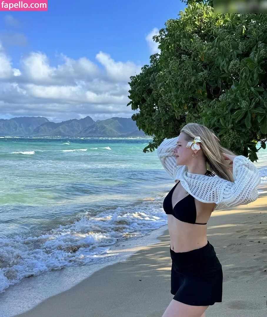 i-sophie Onlyfans Photo Gallery 