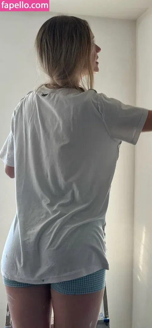 i-sophie Onlyfans Photo Gallery 