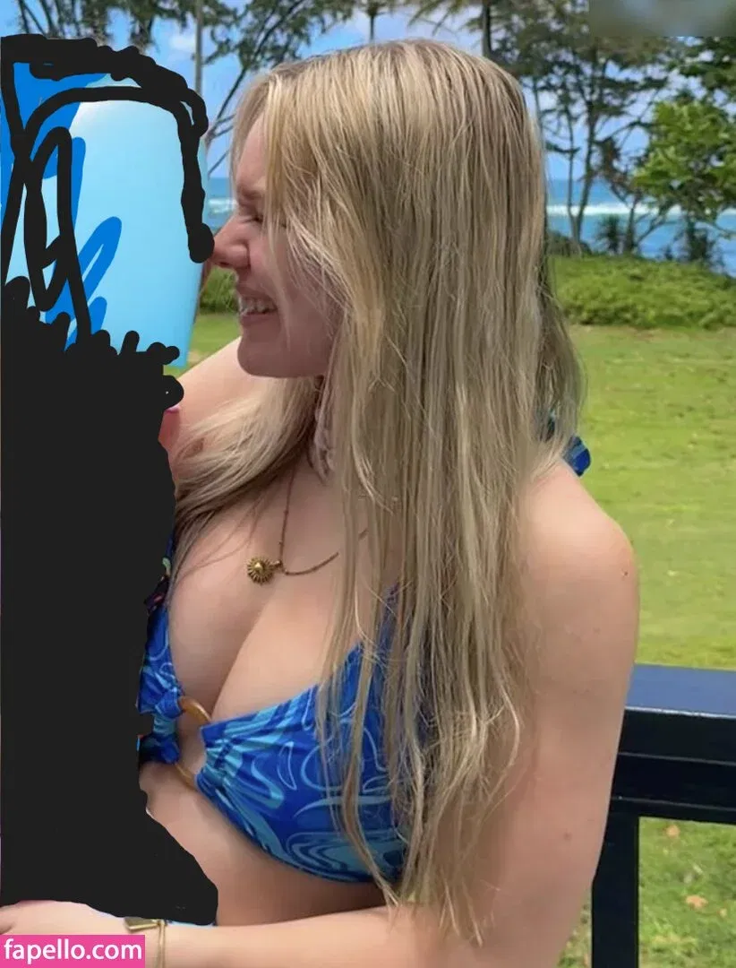 i-sophie Onlyfans Photo Gallery 