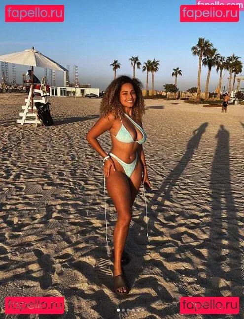 Amber Gill Onlyfans Photo Gallery 