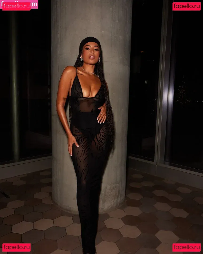 Amber Gill Onlyfans Photo Gallery 