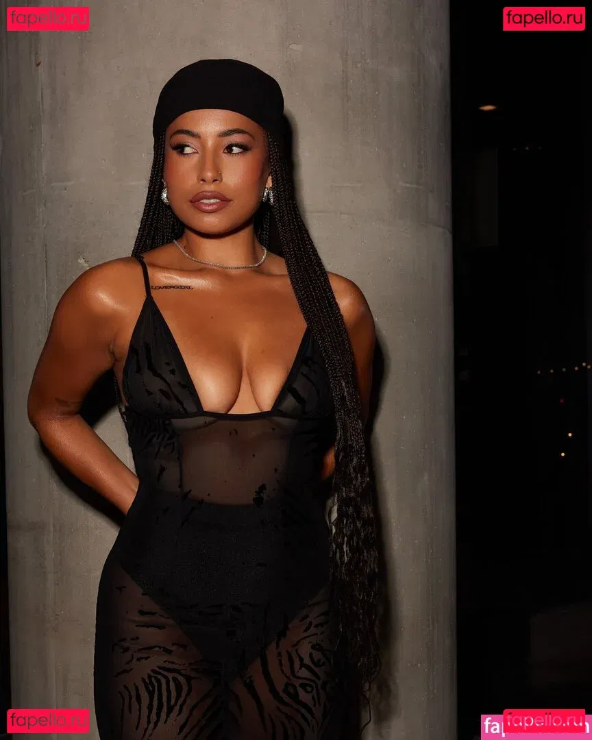 Amber Gill Onlyfans Photo Gallery 