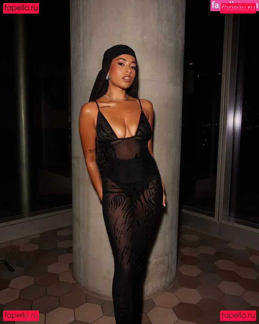 Amber Gill Onlyfans Photo Gallery 