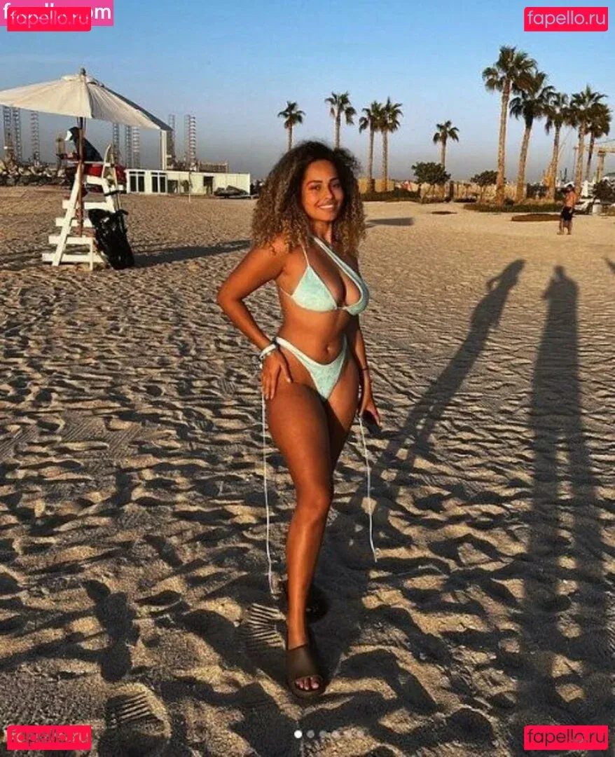 Amber Gill Onlyfans Photo Gallery 