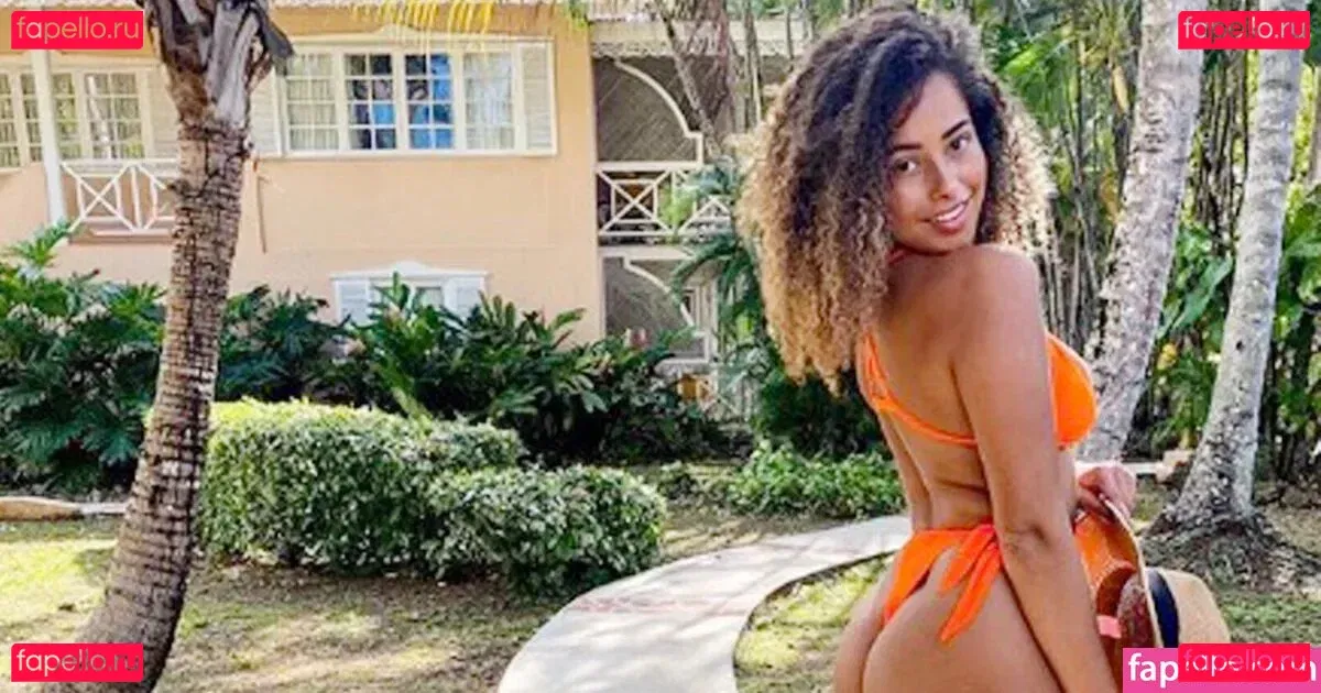 Amber Gill Onlyfans Photo Gallery 