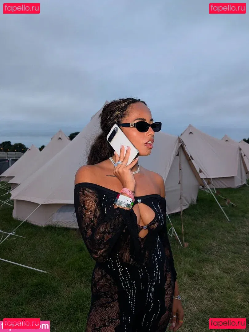 Amber Gill Onlyfans Photo Gallery 