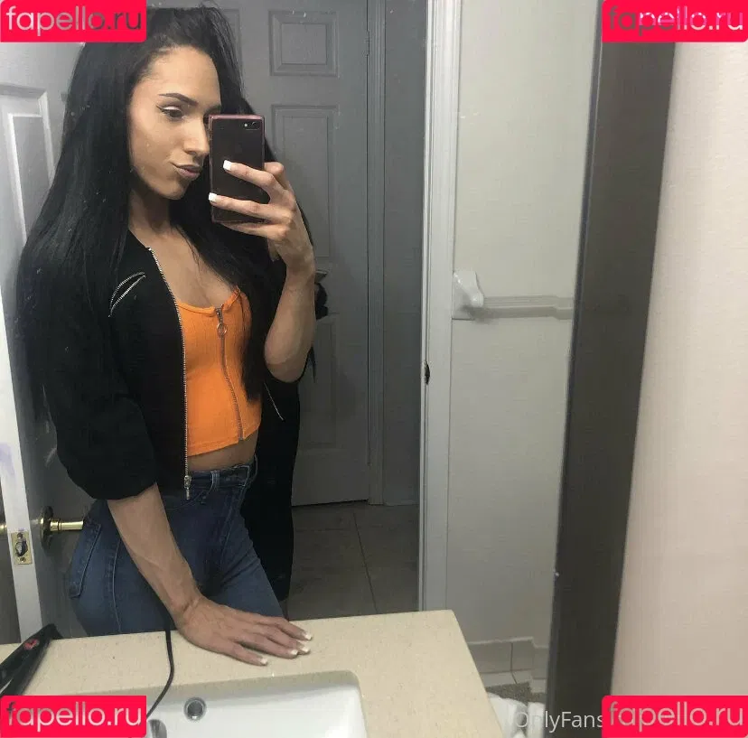ItsRae69 Onlyfans Photo Gallery 