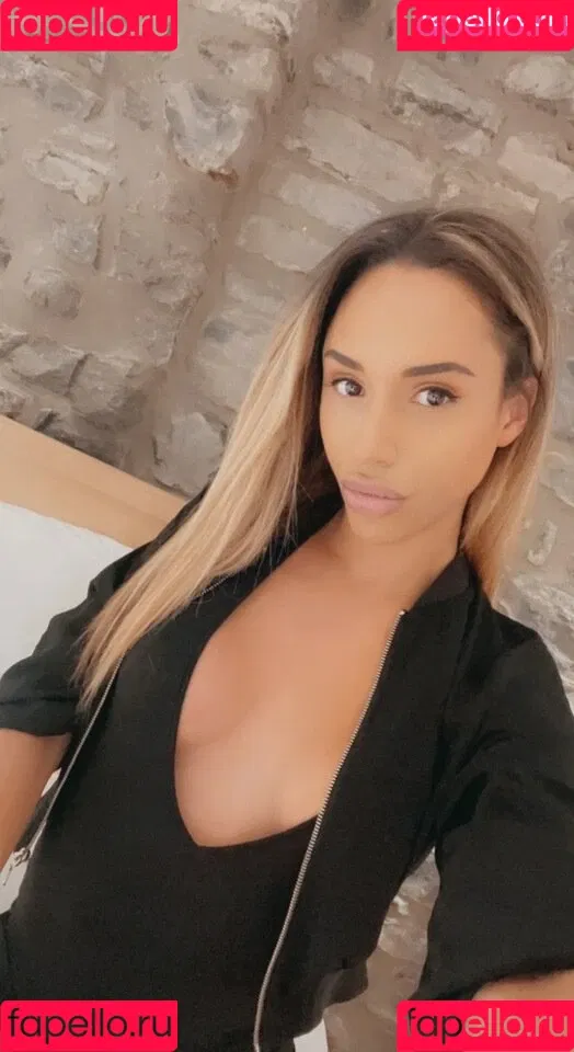 ItsRae69 Onlyfans Photo Gallery 