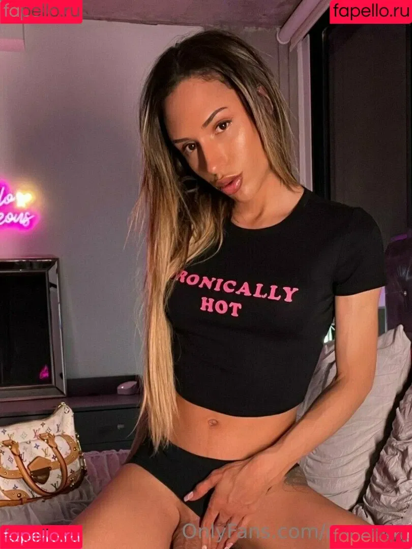 ItsRae69 Onlyfans Photo Gallery 