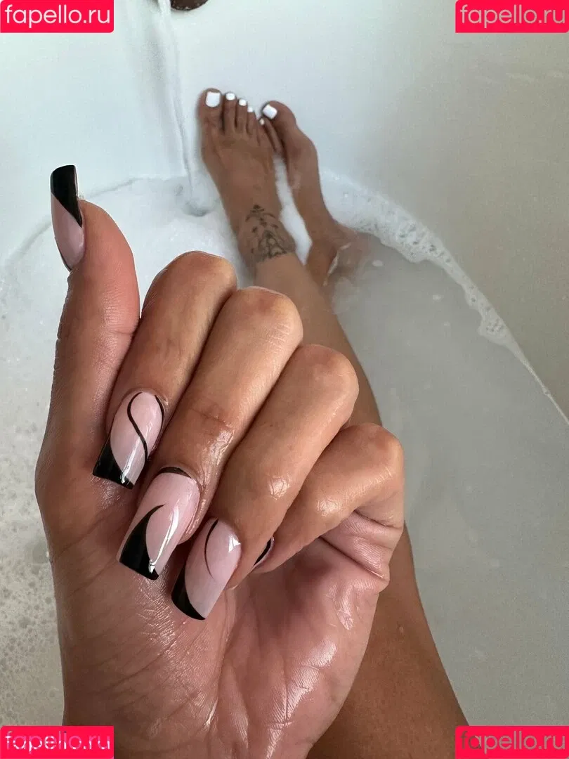 ItsRae69 Onlyfans Photo Gallery 