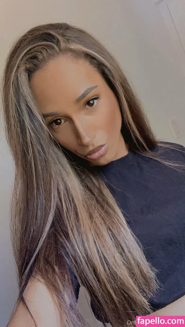 ItsRae69 Onlyfans Photo Gallery 