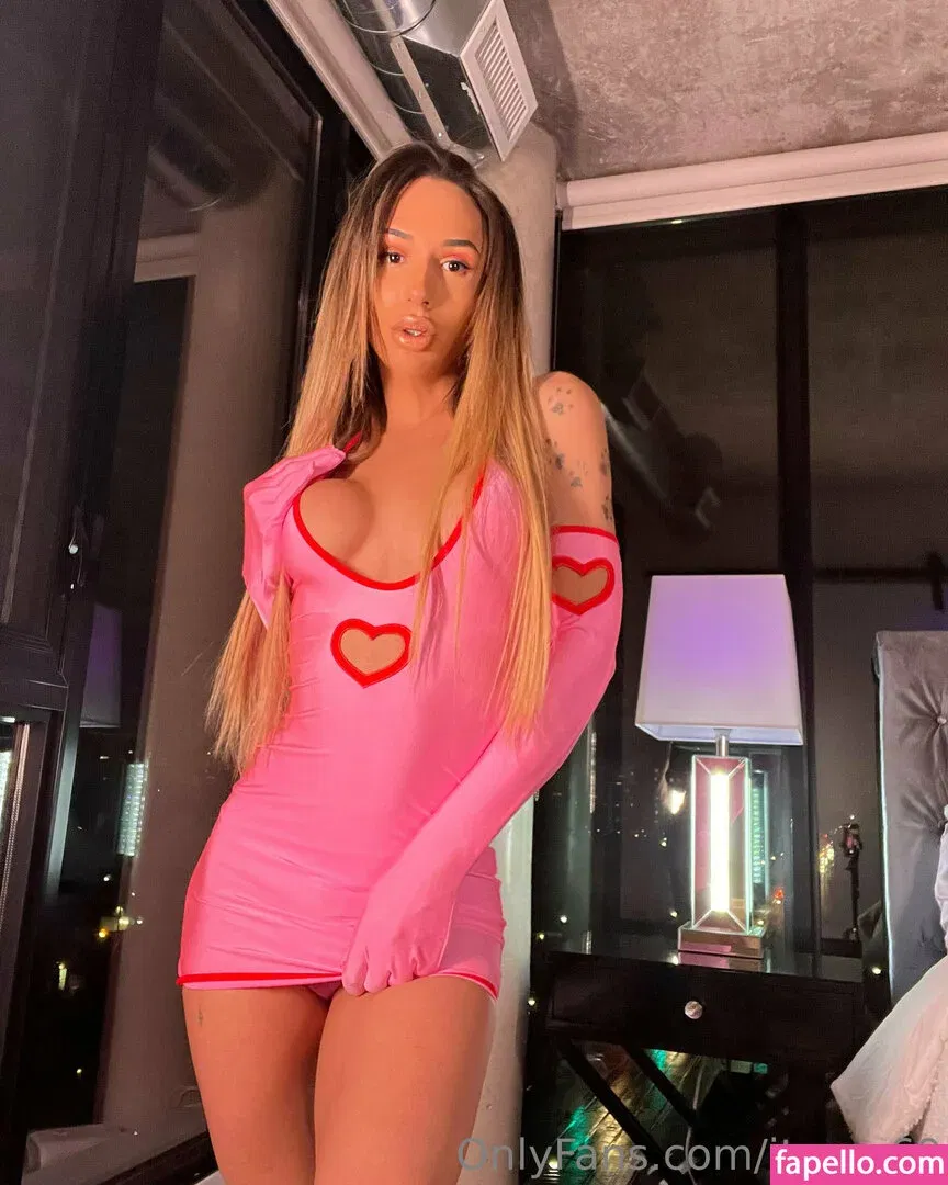 ItsRae69 Onlyfans Photo Gallery 