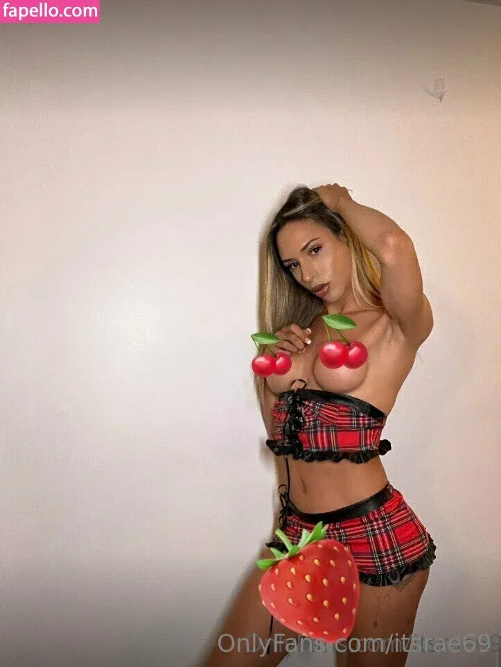 ItsRae69 Onlyfans Photo Gallery 