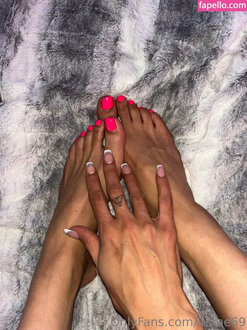 ItsRae69 Onlyfans Photo Gallery 