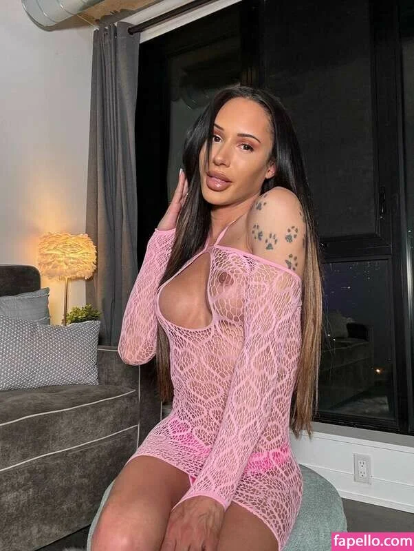 ItsRae69 Onlyfans Photo Gallery 