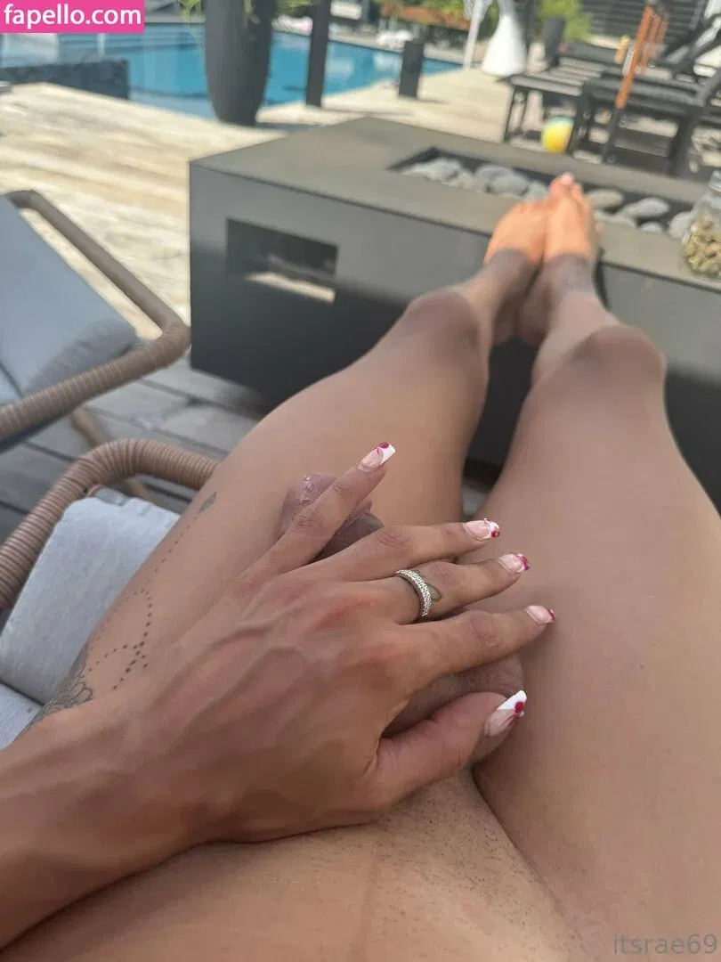 ItsRae69 Onlyfans Photo Gallery 