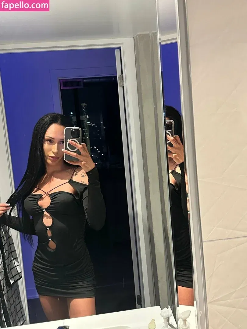 ItsRae69 Onlyfans Photo Gallery 